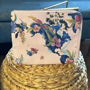 Whitney Winkler -Anthropologie Floral Zip Travel Clutch
